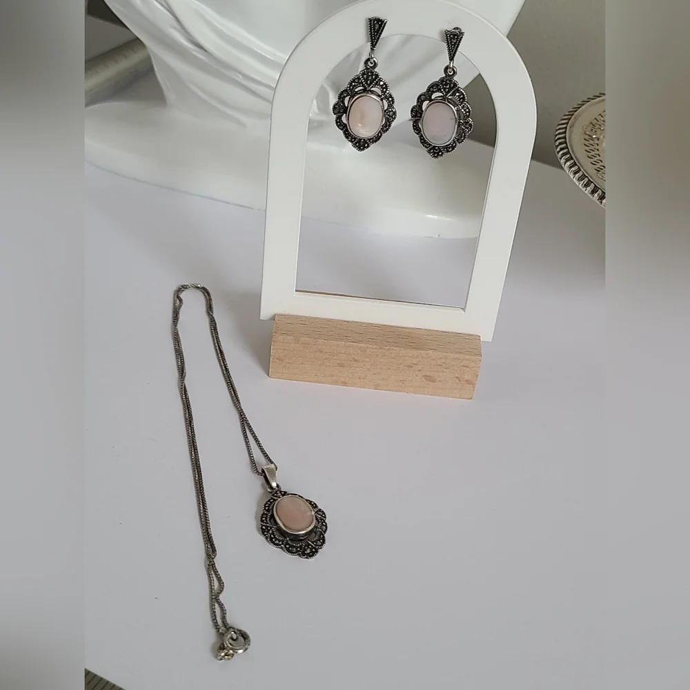 Vintage Grey Marcasite Crystal Shell Pearl Centre Pendant Necklace - Picture 10 of 12